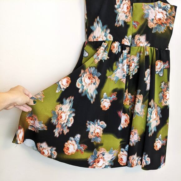 MODCLOTH MOON Green & Black Floral Dress Size Small - Picture 3 of 9